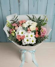 Букет цветов из:  Розы, Лизиантусы и Хризантемы в Стригуны