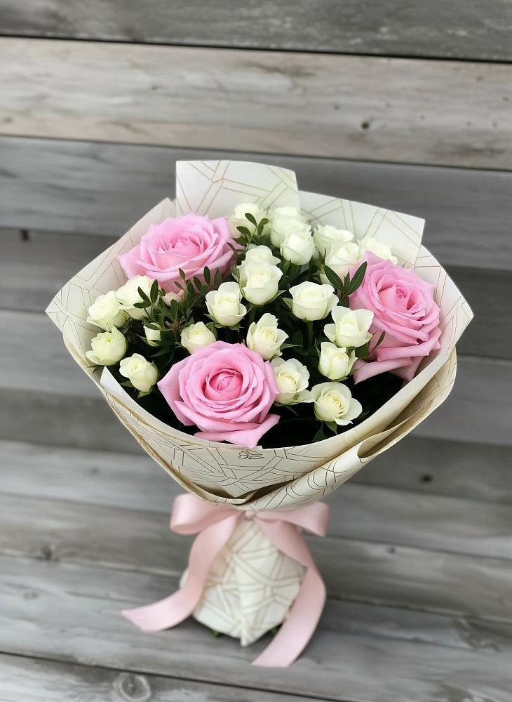 Букет цветов из: Розы в Стригуны