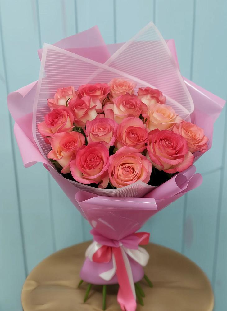 Букет 15 Розовых роз Равель в Стригуны