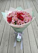 Букет цветов из:  Альстромерии в Стригуны