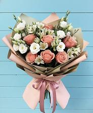 Букет цветов из:  Розы, Альстромерии и Лизиантусы в Стригуны