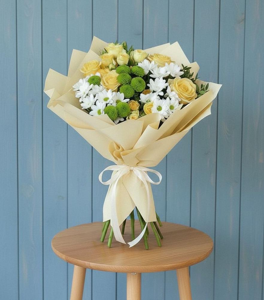 Букет цветов из: Хризантемы и Розы в Стригуны