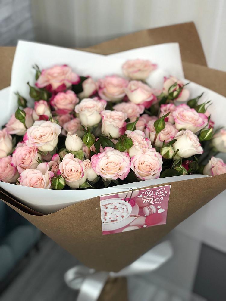 Букет цветов из: Розы в Стригуны