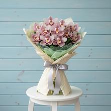 Букет цветов из:  Орхидеи и Розы #REPLACE_PRED# Стригуны