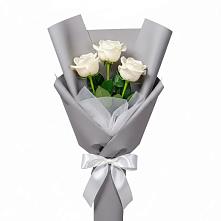Букет 3 белые розы в Стригуны