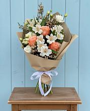 Букет цветов из:  Альстромерии, Лизиантусы, Розы и Хризантемы #REPLACE_PRED# Стригуны