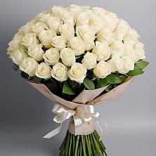 Букет 101 беля роза Белоснежка в Стригуны