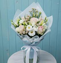 Букет цветов из:  Розы и Лизиантусы в Стригуны