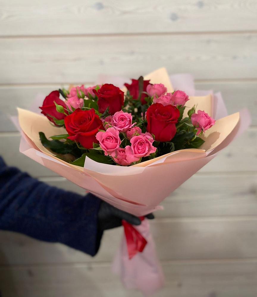 Букет цветов из: Розы в Стригуны