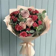Букет цветов из:  Гвоздики и Розы в Стригуны