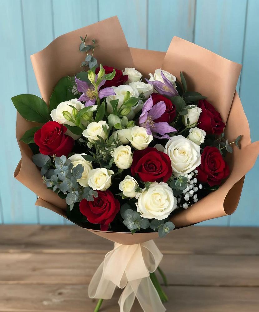 Букет цветов из: Розы и Альстромерии в Стригуны